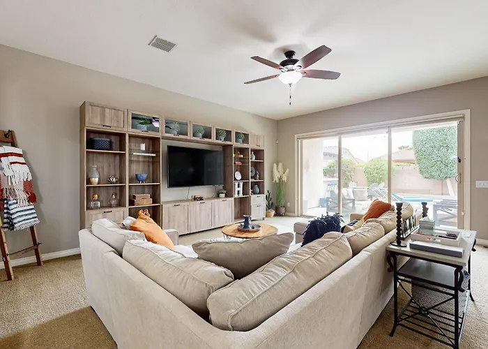 Tropical Poolside Paradise Holiday home Chandler