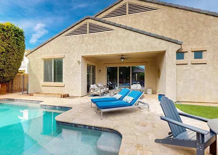 Tropical Poolside Paradise *