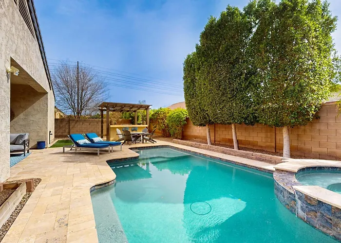 Tropical Poolside Paradise * Chandler