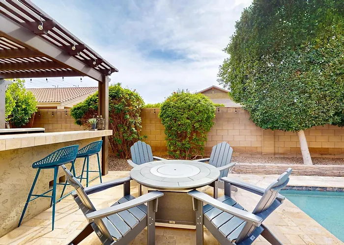 Tropical Poolside Paradise Holiday home Chandler
